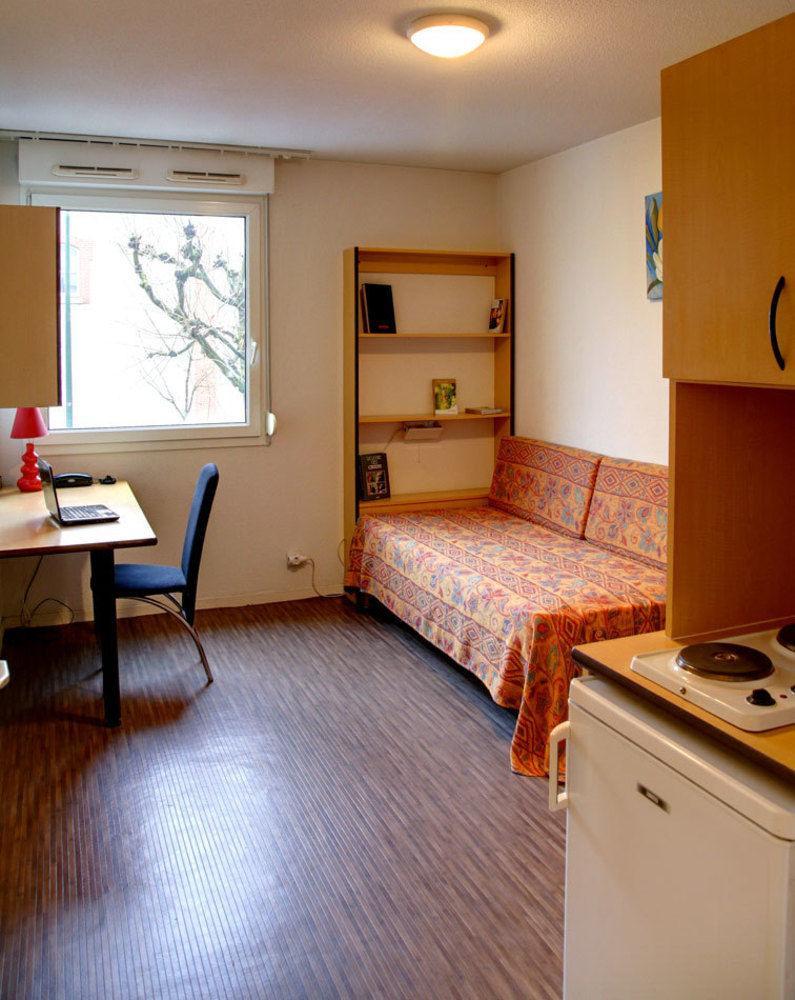 Kosy Appart'Hotel Le Champ De Mars Reims Eksteriør bilde